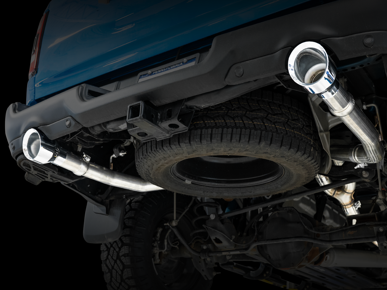 AWE 0FG Dual Rear Exit Catback Exhaust for 4th Gen RAM 1500 5.7L (with bumper cutouts) - Chrome Silver Tips