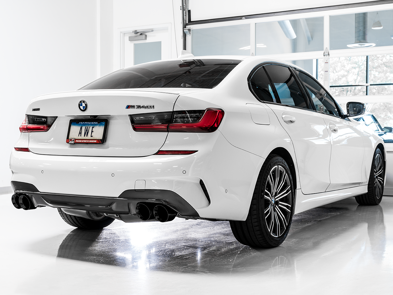 AWE Non-Resonated Touring Edition Exhaust for G2X M340i - M440i - Diamond Black Tips
